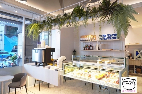 211208FM054.jpg 211208FM054.jpg