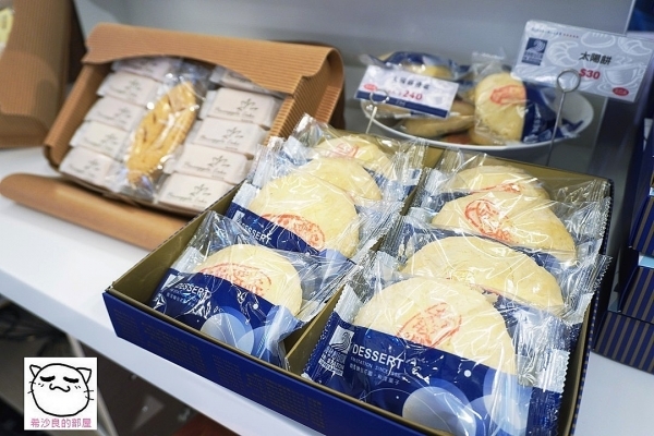 211208FM057A.jpg 211208FM057A.jpg