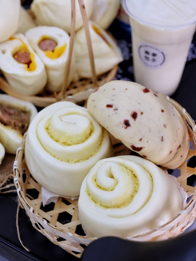 【台中食記】新開幕!鼎泰豐指定麵粉、自製老麵發酵『樂麥包子』開到晚上10點,高品質銅板價14元起,20種口味任你選