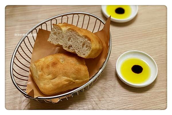 【新店美食】蝸牛義大利餐廳 新店民權店 ~ 新店聚餐推薦❤️選擇豐富多樣化/大坪林美食- 捷運大坪林站