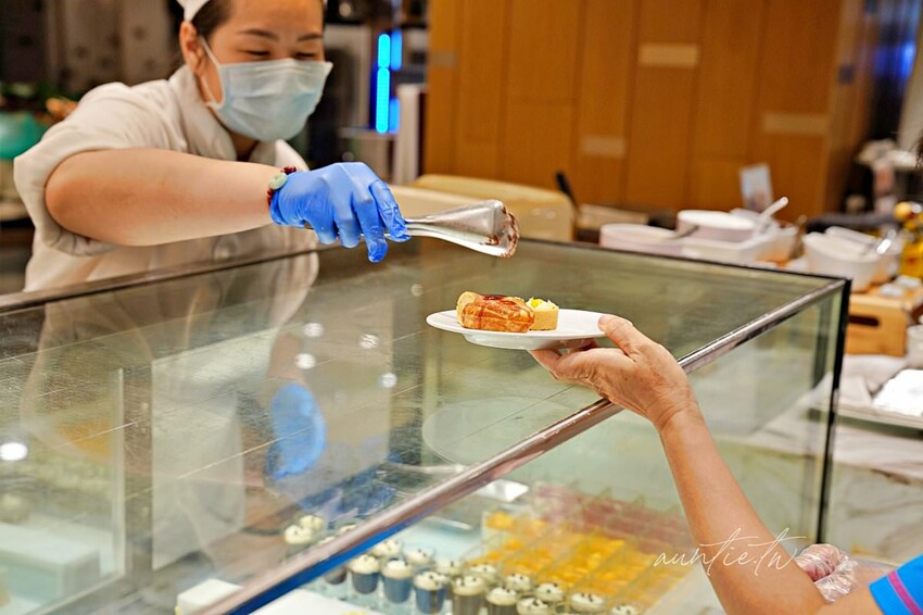 【台北】南港|敘日全日餐廳,東南亞美食節,生食級干貝、霸王甘蔗蝦,啤酒喝到飽,台北六福萬怡酒店自助餐