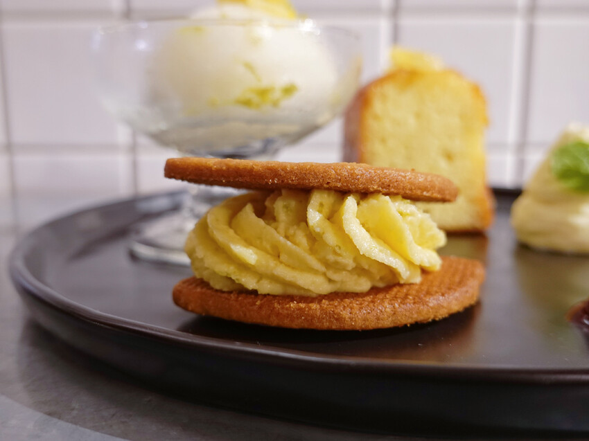 台北市信義區台北信義—青春漢堡 · Aoharu Burger|不訂位吃不到!隱藏在信義巷弄中的日式洋食漢堡店|世貿、101、瓏山林