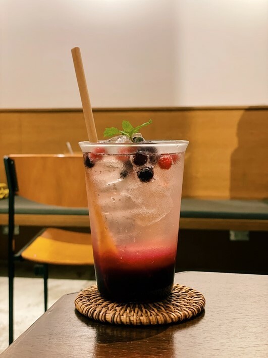 信義區美食-----都市中的老宅漢堡,青春漢堡 Aoharu Burger