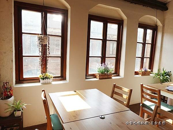 卡拉義式餐館-二樓用餐環境 (3).jpg