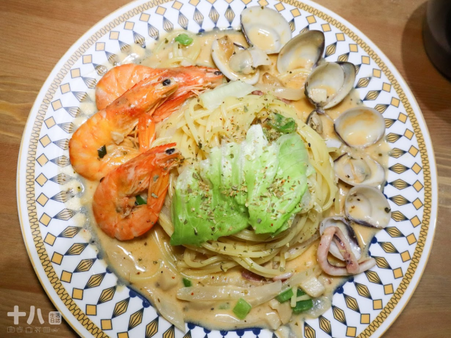 【新竹美食】卡拉義式餐館｜位在客家懷舊氛圍的湖口老街裏，感受到懷舊氛圍與義式料理的美好融合！