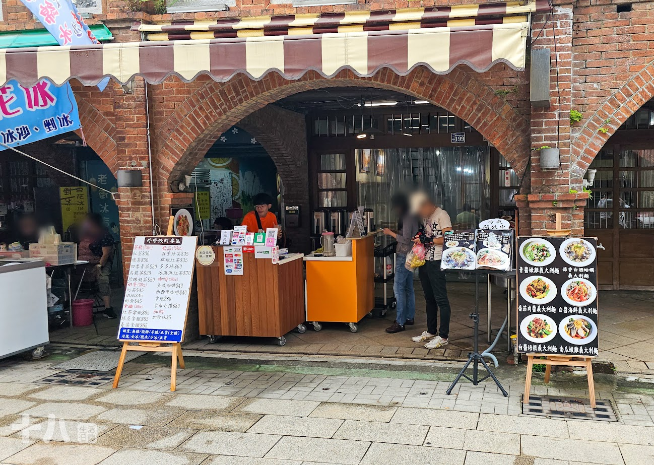 【新竹美食】卡拉義式餐館｜位在客家懷舊氛圍的湖口老街裏，感受到懷舊氛圍與義式料理的美好融合！