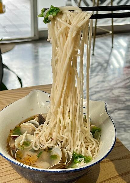 ＊（西屯美食）瘋拌麵～五大堅持麵食好吃又安心！椒麻牛肉麵超好