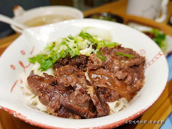 川味椒麻牛肉刀削麵-瘋拌麵fun瘋趣 (4).jpg