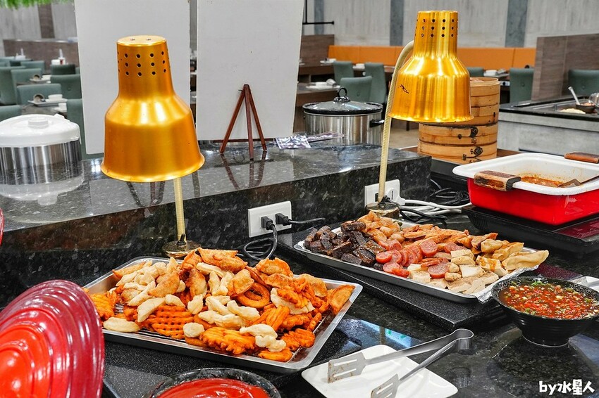 鬥牛士二鍋台中文心店