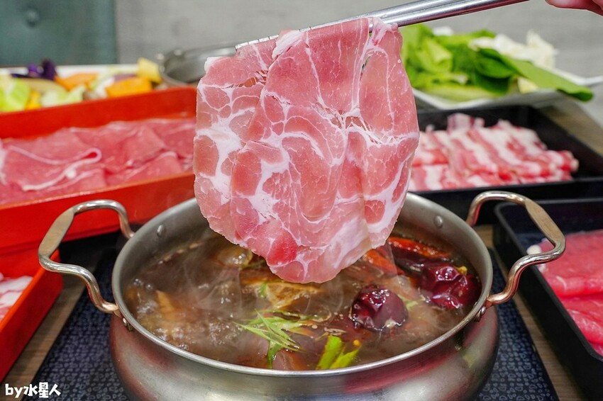 鬥牛士二鍋台中文心店