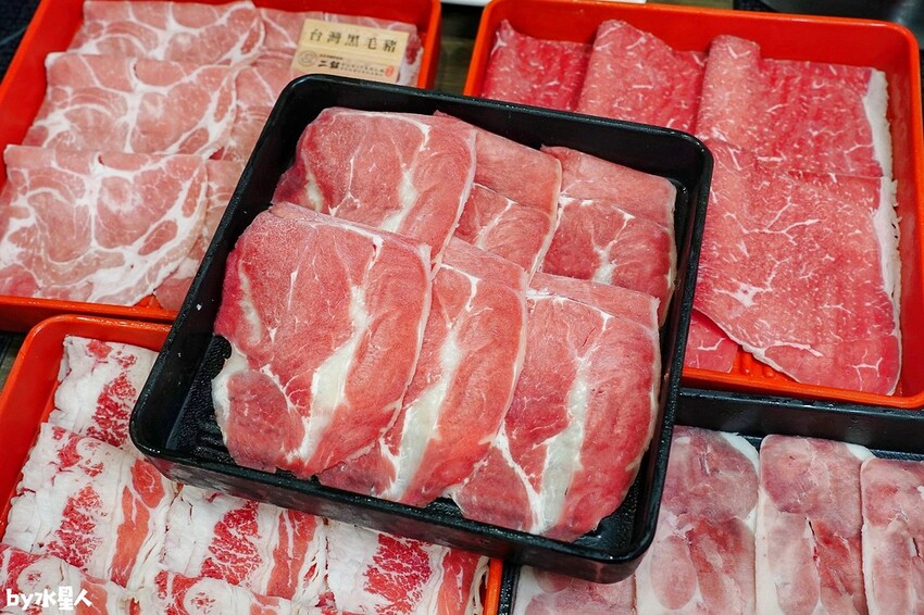 鬥牛士二鍋台中文心店