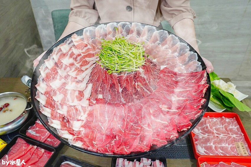 鬥牛士二鍋台中文心店