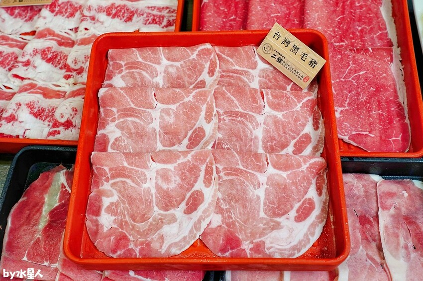 鬥牛士二鍋台中文心店