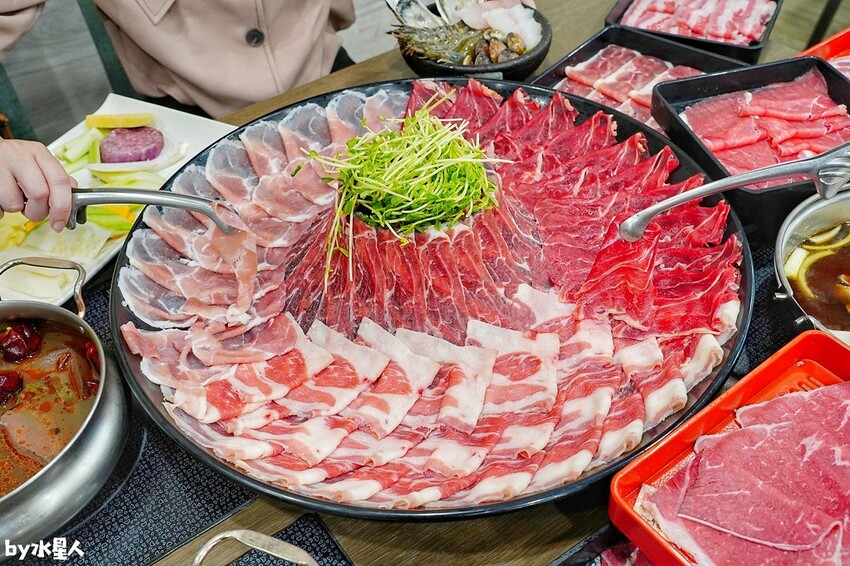 鬥牛士二鍋台中文心店