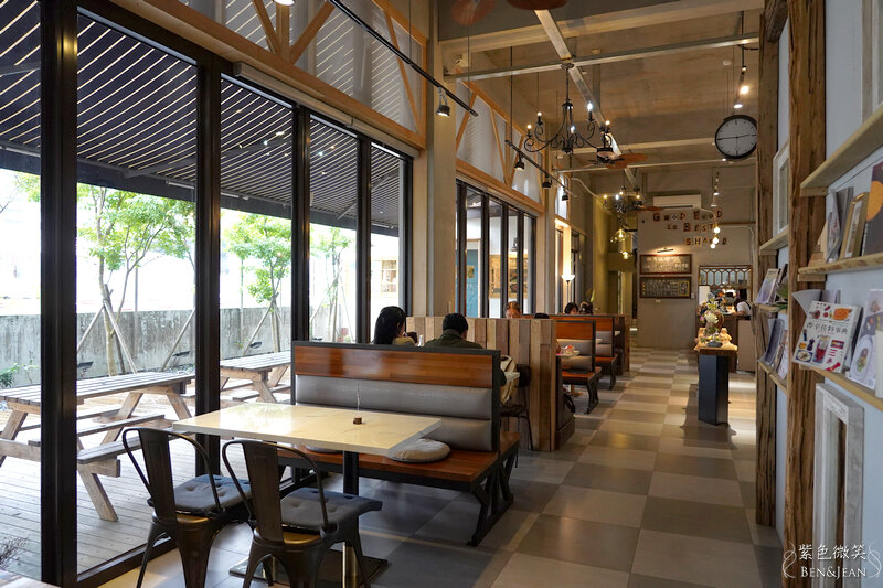 礁溪美食》奶油麵包餐廳旗艦店~ 餐點美味好吃,環境優雅迷人,手工麵包 輕食早午餐 下午茶甜點 義式餐點 PI