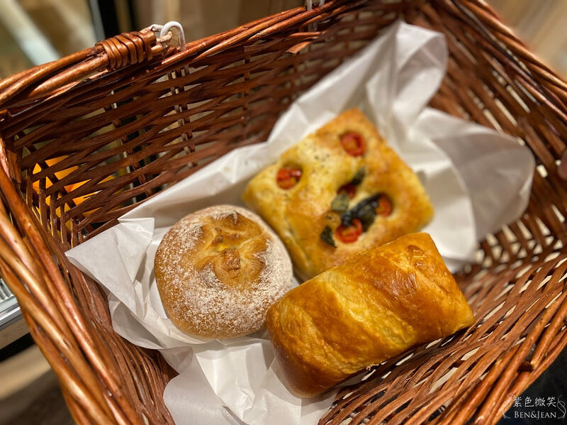 礁溪美食》奶油麵包餐廳旗艦店~ 餐點美味好吃,環境優雅迷人,手工麵包 輕食早午餐 下午茶甜點 義式餐點 PI