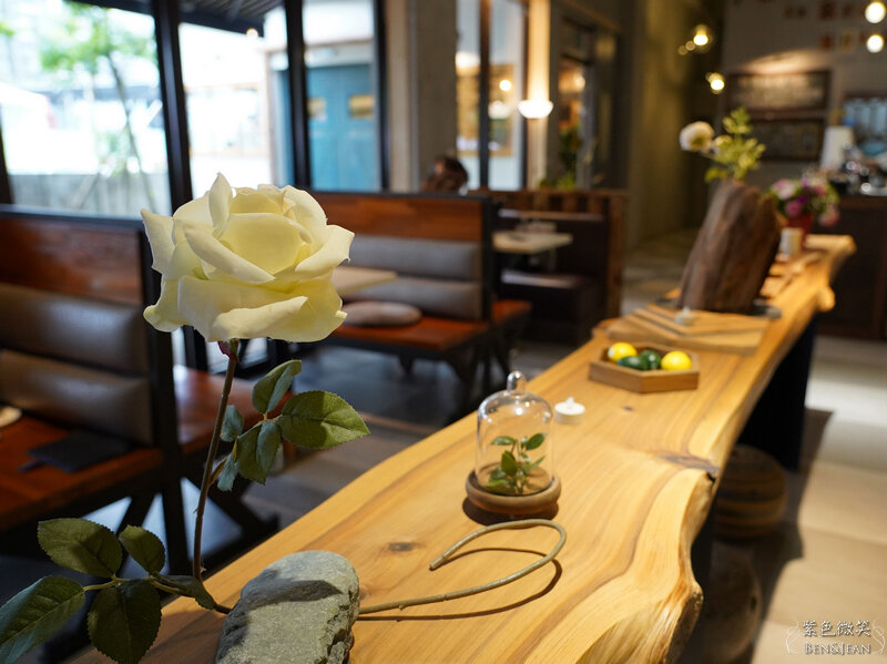 礁溪美食》奶油麵包餐廳旗艦店~ 餐點美味好吃,環境優雅迷人,手工麵包 輕食早午餐 下午茶甜點 義式餐點 PI