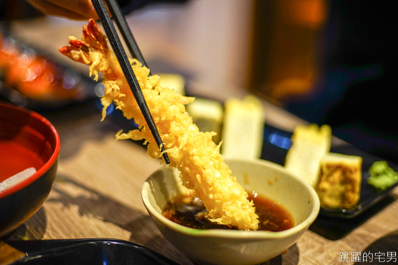 [花蓮美食][影片]王將壽司攤車變店面 1-2樓空間 全新菜單升級 還有IG拍照打卡點 晚餐也吃得到 花蓮宵夜 花蓮日本料理