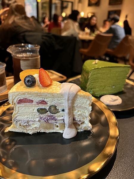 基隆美食【三奇壹號咖啡館】水果千層、抹茶蛋糕就藏在巷弄 !