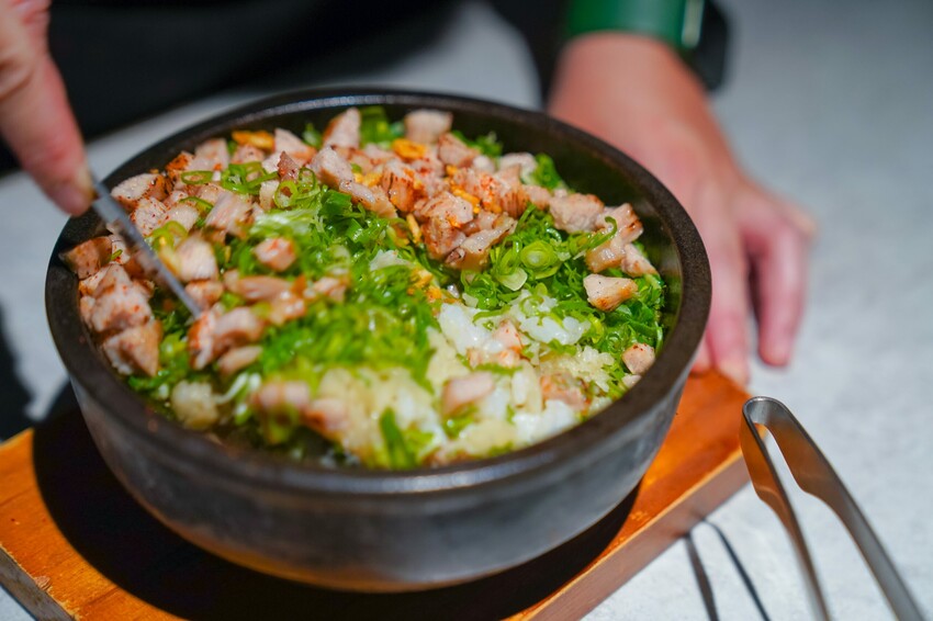 【台中西屯│美食】燒肉風間 Kazama | 老虎城店。洞穴風燒肉空間,和牛套餐大口吃燒肉,附餐選擇多又美味 @Jason's Life