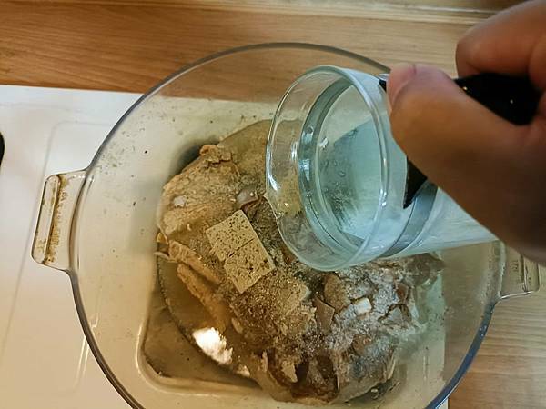 /tmp/phpb7VQrw /tmp/phpb7VQrw