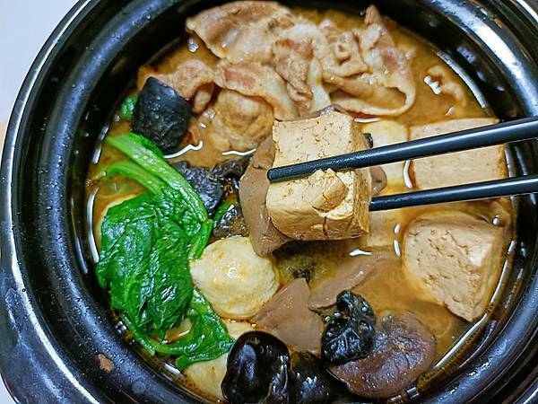 /tmp/phpwcZba9 /tmp/phpwcZba9