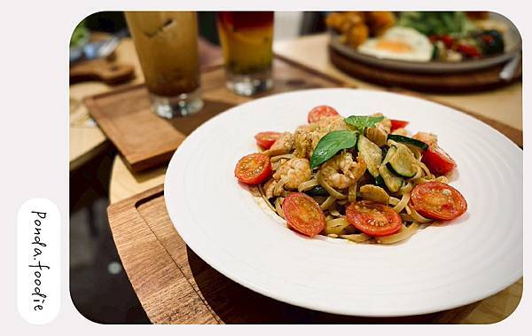 成真咖啡|探訪桃園全日型咖啡，從早晨到夜晚陪你度過約會、各式