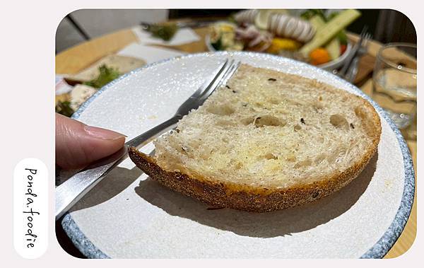 成真咖啡|探訪桃園全日型咖啡，從早晨到夜晚陪你度過約會、各式