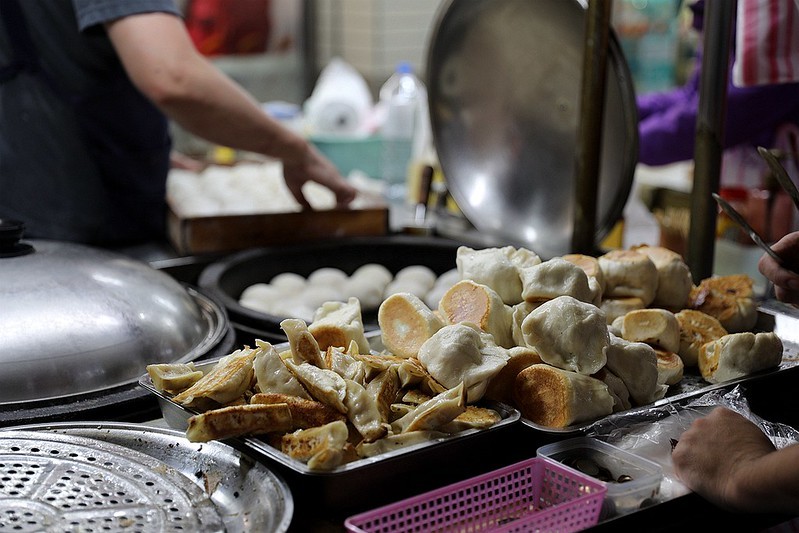 松山巷弄銅板美食王記水煎包南京三民小吃04