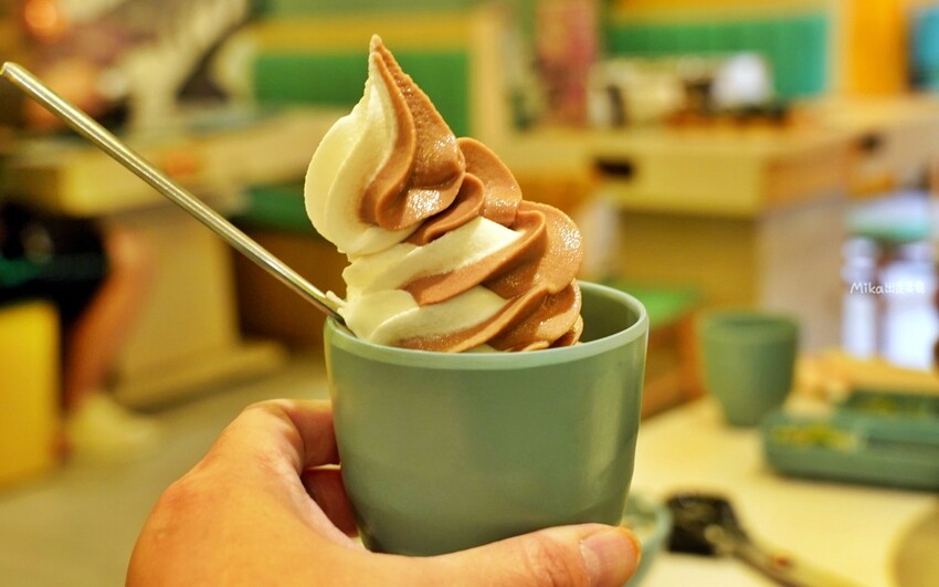 低消180元!新莊輔大站旁平價單人燒肉「饞饞燒肉」,霜淇淋、飲料無限暢飲。