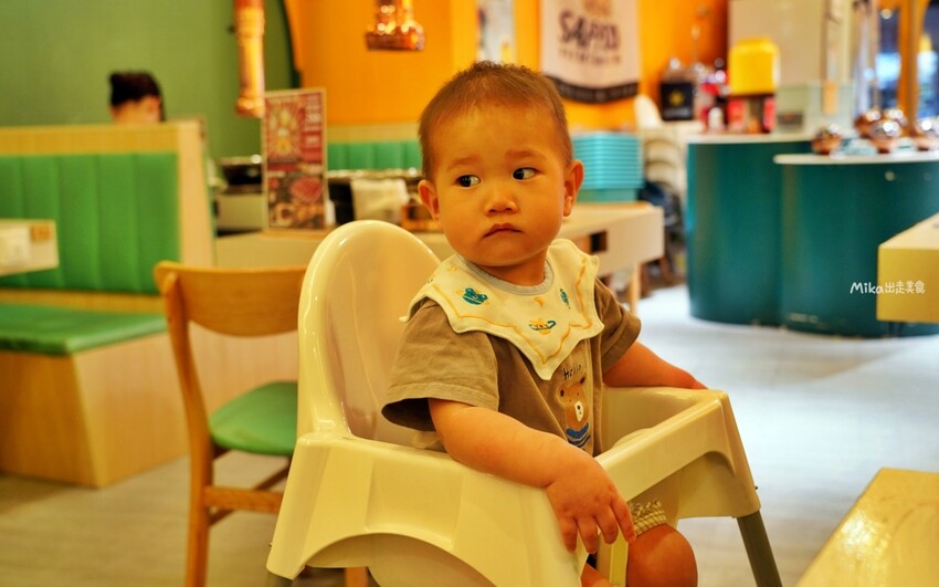 低消180元!新莊輔大站旁平價單人燒肉「饞饞燒肉」,霜淇淋、飲料無限暢飲。