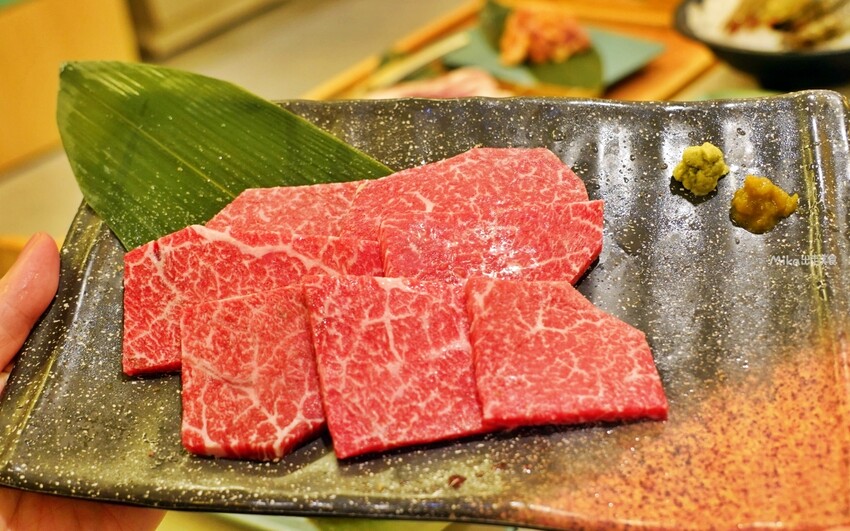 低消180元!新莊輔大站旁平價單人燒肉「饞饞燒肉」,霜淇淋、飲料無限暢飲。