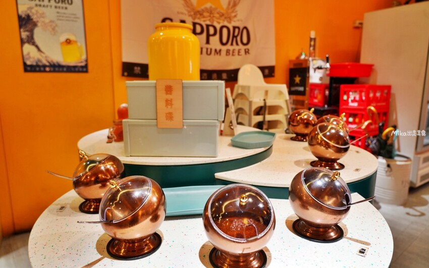 低消180元!新莊輔大站旁平價單人燒肉「饞饞燒肉」,霜淇淋、飲料無限暢飲。