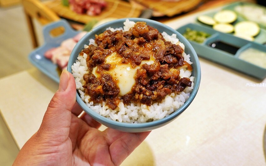 低消180元!新莊輔大站旁平價單人燒肉「饞饞燒肉」,霜淇淋、飲料無限暢飲。