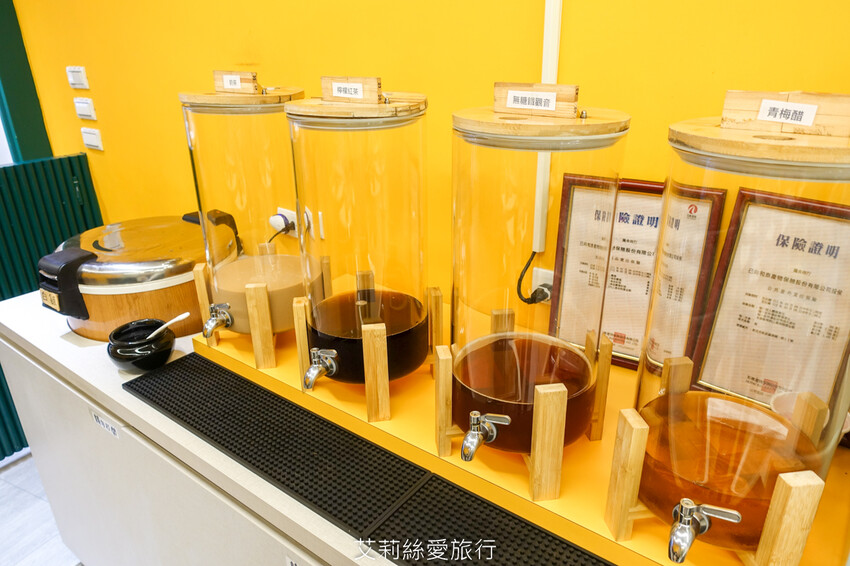 新莊輔大美食》平價火烤兩吃180起 白飯飲料霜淇淋吃到飽 饞饞燒肉鍋物 溫泉蛋燒肉丼飯 百元小火鍋 - 艾莉絲愛旅行