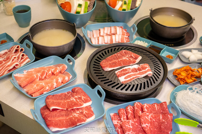 新莊輔大美食》平價火烤兩吃180起 白飯飲料霜淇淋吃到飽 饞饞燒肉鍋物 溫泉蛋燒肉丼飯 百元小火鍋 - 艾莉絲愛旅行