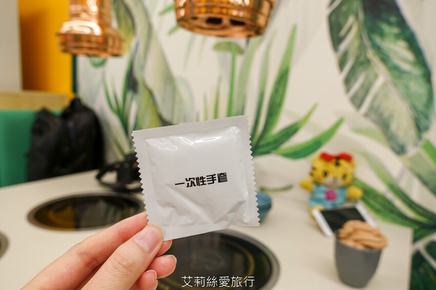 新莊輔大美食》平價火烤兩吃180起 白飯飲料霜淇淋吃到飽 饞饞燒肉鍋物 溫泉蛋燒肉丼飯 百元小火鍋 - 艾莉絲愛旅行