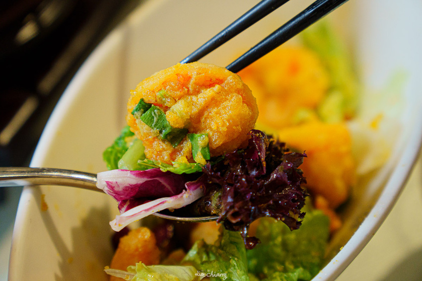 台中西區餐廳-膳馨民間創作料理，創意菜餚2人就能用餐，全新推出水煮牛肉餐點，花椒香味四溢。