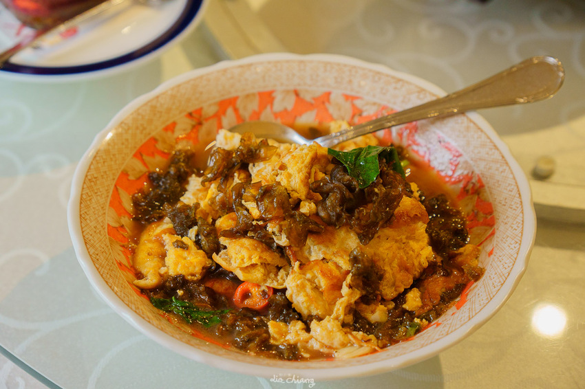 台中西區餐廳-膳馨民間創作料理，創意菜餚2人就能用餐，全新推出水煮牛肉餐點，花椒香味四溢。