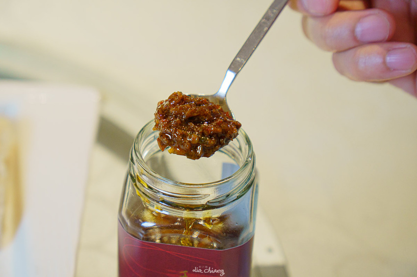 台中西區餐廳-膳馨民間創作料理，創意菜餚2人就能用餐，全新推出水煮牛肉餐點，花椒香味四溢。