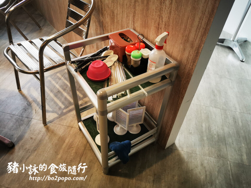 台南。南區》金三益健康茶飲永華店-號稱超浮誇人氣店