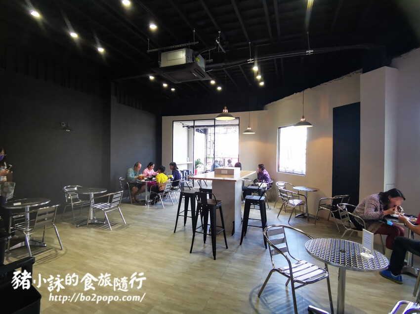 台南。南區》金三益健康茶飲永華店-號稱超浮誇人氣店