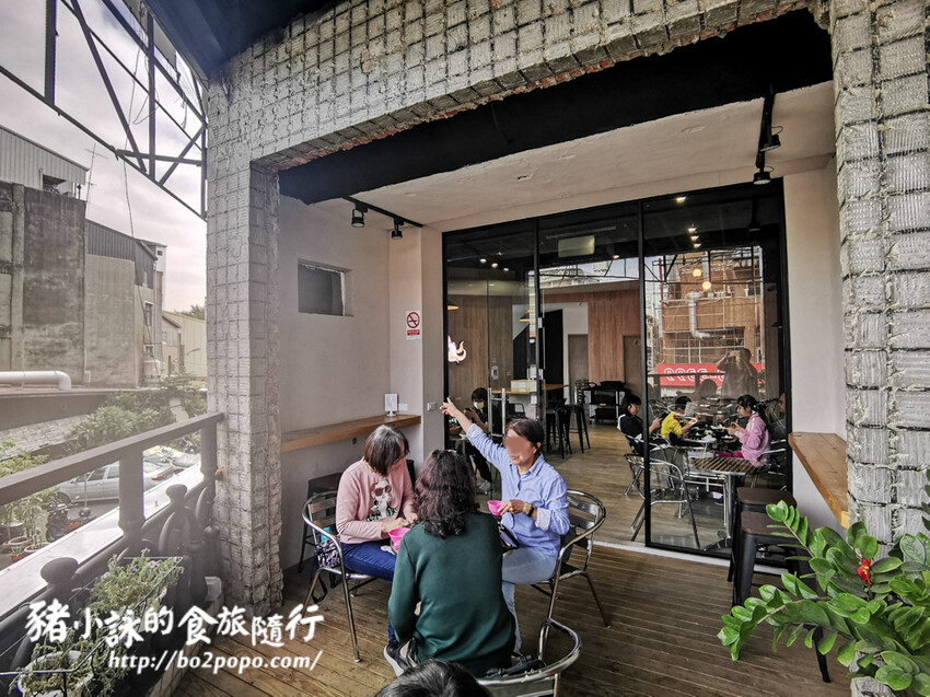 台南。南區》金三益健康茶飲永華店-號稱超浮誇人氣店