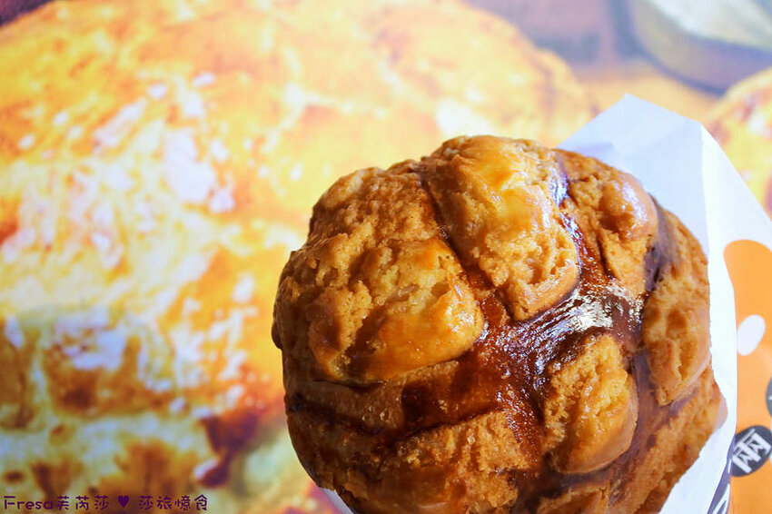 台南甜點【兩津芙蓉蛋塔】烤炙超噴香！鬆軟滑嫩的蛋塔濃厚蛋香氣.金黃酥脆的菠蘿奶油香.下午茶滿滿療鬱感│
