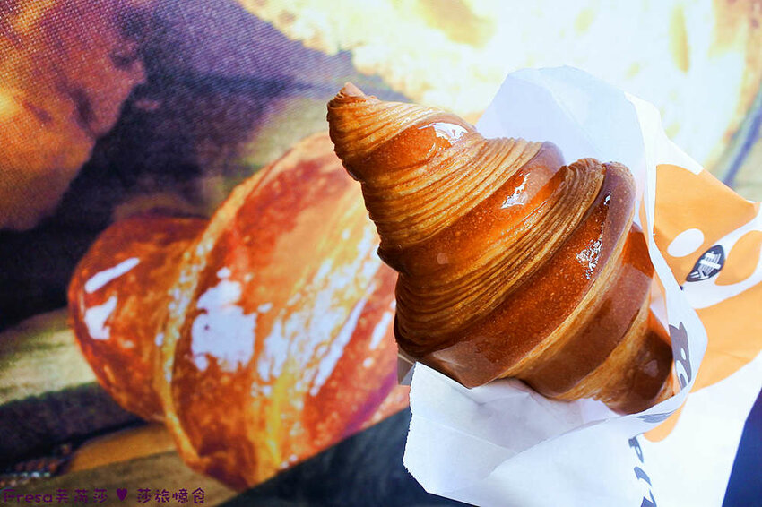 台南甜點【兩津芙蓉蛋塔】烤炙超噴香！鬆軟滑嫩的蛋塔濃厚蛋香氣.金黃酥脆的菠蘿奶油香.下午茶滿滿療鬱感│