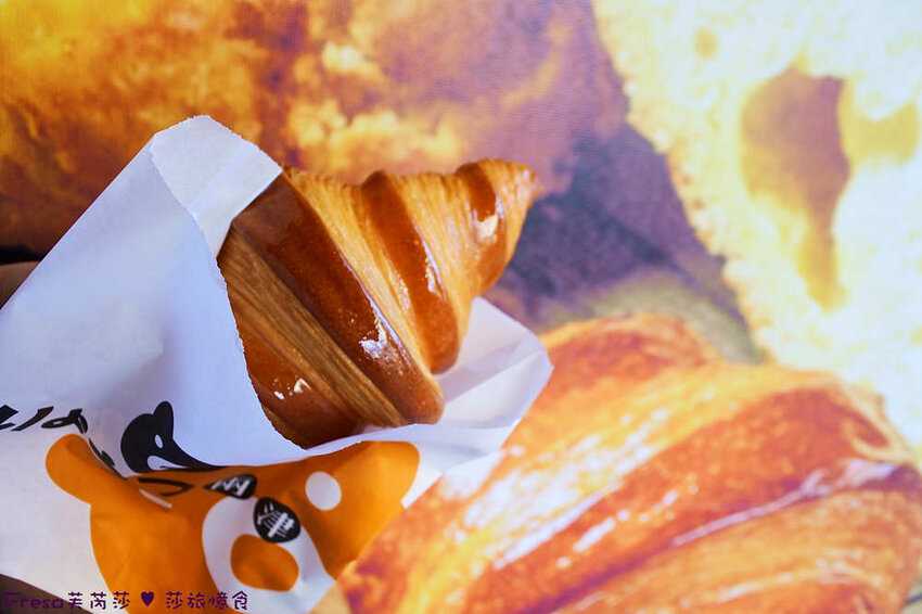 台南甜點【兩津芙蓉蛋塔】烤炙超噴香！鬆軟滑嫩的蛋塔濃厚蛋香氣.金黃酥脆的菠蘿奶油香.下午茶滿滿療鬱感│