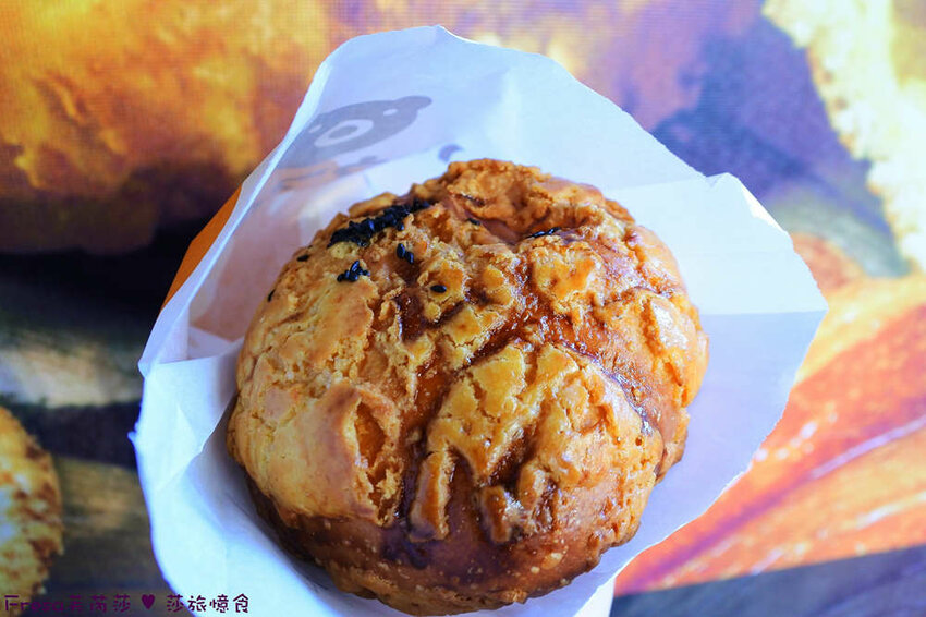 台南甜點【兩津芙蓉蛋塔】烤炙超噴香！鬆軟滑嫩的蛋塔濃厚蛋香氣.金黃酥脆的菠蘿奶油香.下午茶滿滿療鬱感│