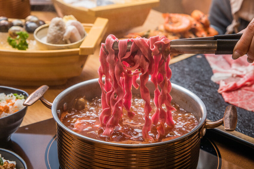 台北市士林區藏王極上鍋物-天母店｜不管平假日都會爆滿！號稱全台肉品最強和牛火鍋