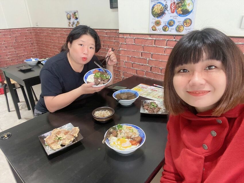 [台中北區] 高雄旻哥牛肉燥飯｜必吃招牌牛B飯 每日限量100碗｜一吃驚艷的炙燒比目魚滷肉飯｜ 創新台式料理｜內附菜單