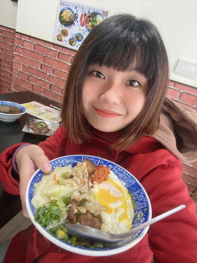 [台中北區] 高雄旻哥牛肉燥飯｜必吃招牌牛B飯 每日限量100碗｜一吃驚艷的炙燒比目魚滷肉飯｜ 創新台式料理｜內附菜單